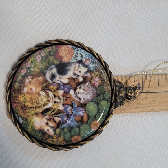 Bradford Exchange Kitten Expeditions Ornament In The Flower Bed 1997 - Picture 7 of 7